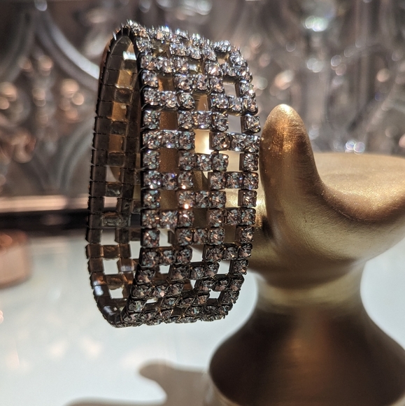 Vintage Australian Crystal Rhinestones Stretch Bracelet - Picture 6 of 7